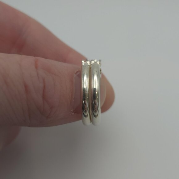 Sterling Silver Simple Hoop Earrings A1541 - Picture 3 of 6